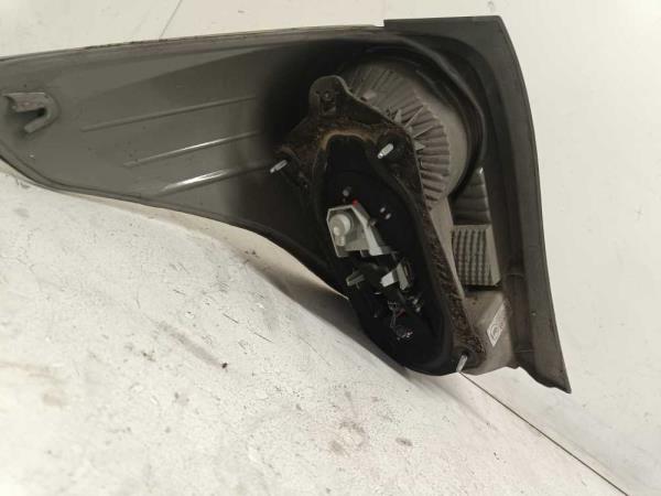 FEU ARRIERE DROIT TOYOTA VERSO 2013-2018 - Vue 2